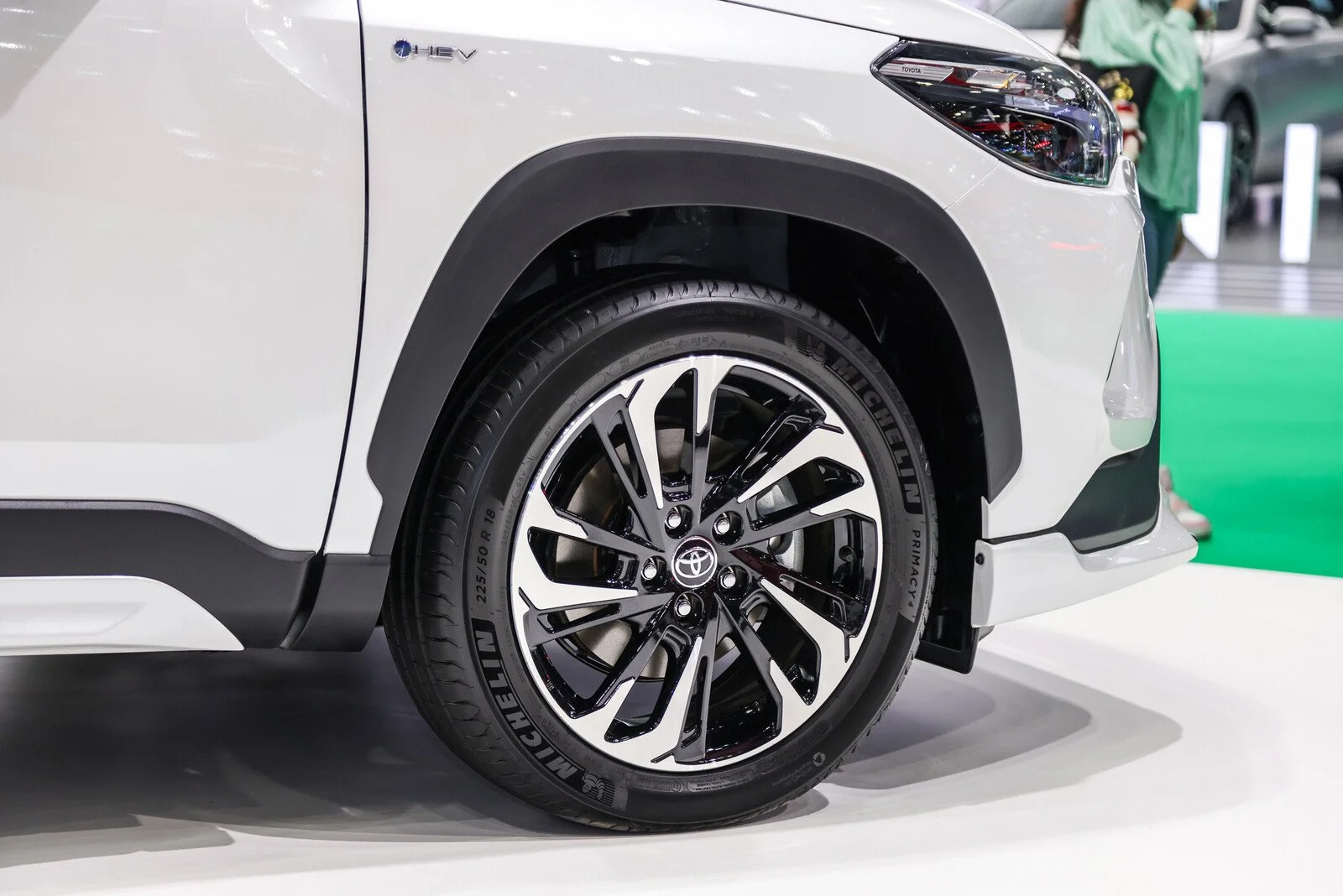 New Toyota Corolla Cross 1.8HV-13