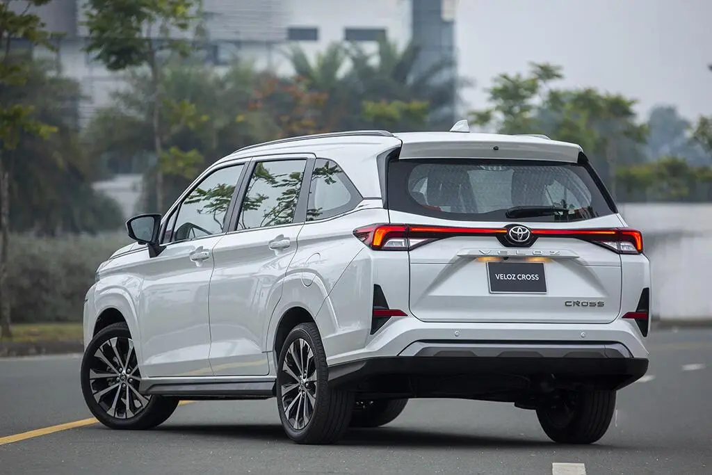Toyota veloz-13