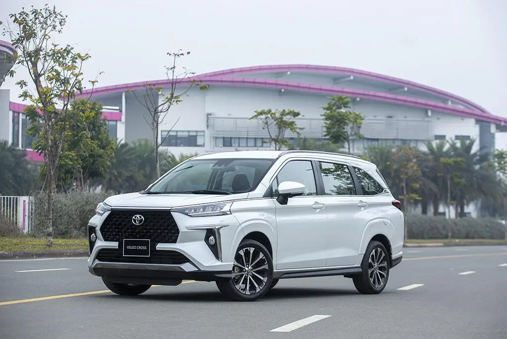 Toyota veloz-18