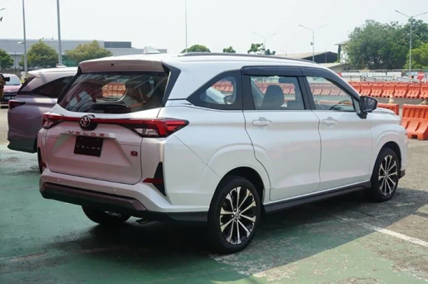 Toyota veloz-4
