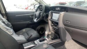 Toyota Fortuner 2.4AT Dầu 4x2-2