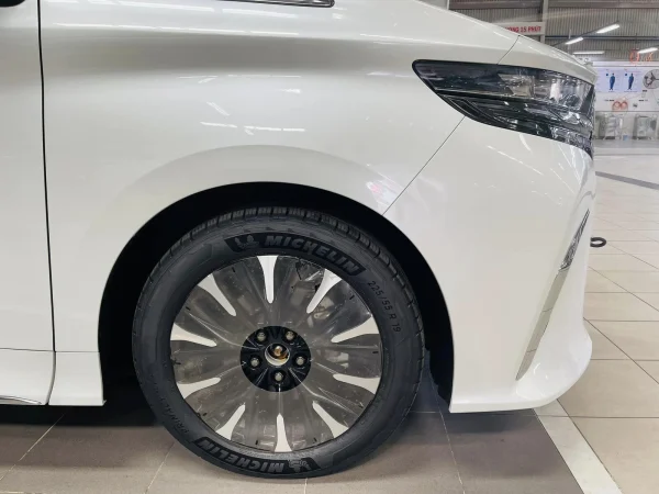 Toyota Alphard 2.4 Turbo-9