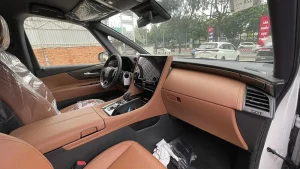 Toyota Alphard 2.5 HEV-1