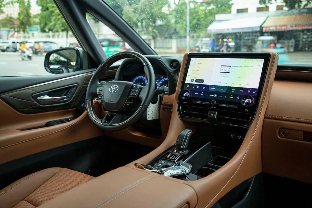 Toyota Alphard 2.5 HEV-11