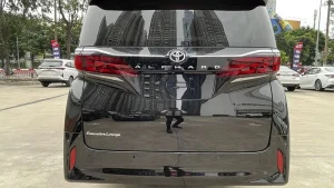 Toyota Alphard 2.5 HEV-3