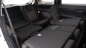 Toyota Avanza 8