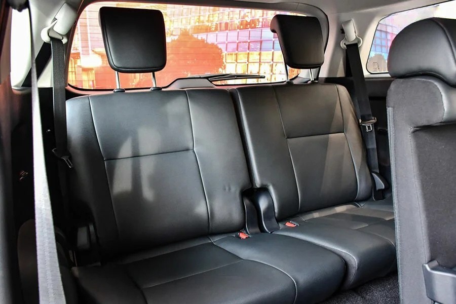 Toyota Fortuner Legender 15