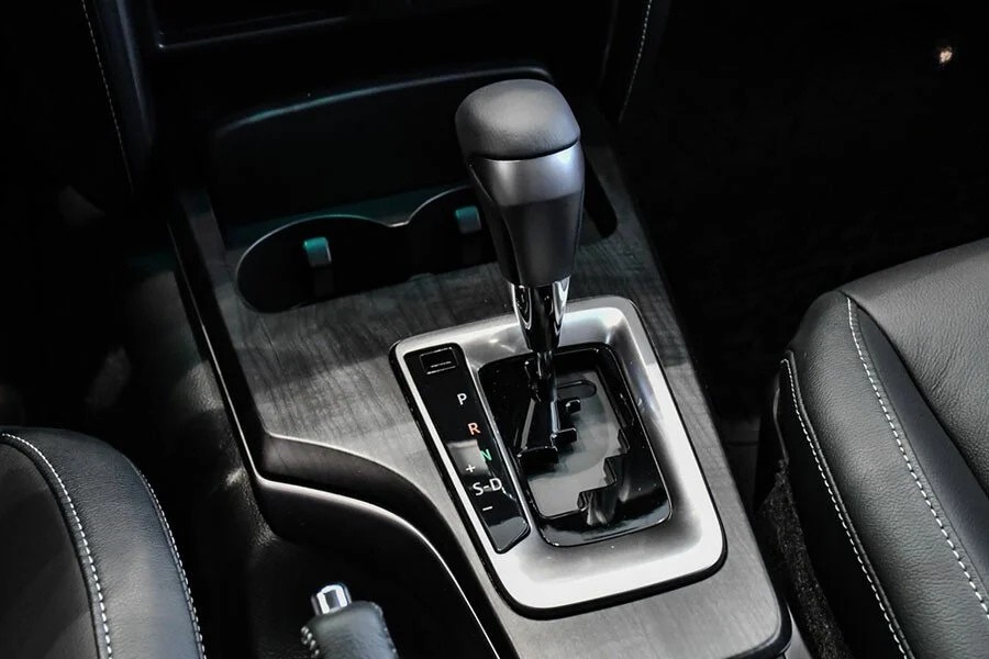 Toyota Fortuner Legender 16