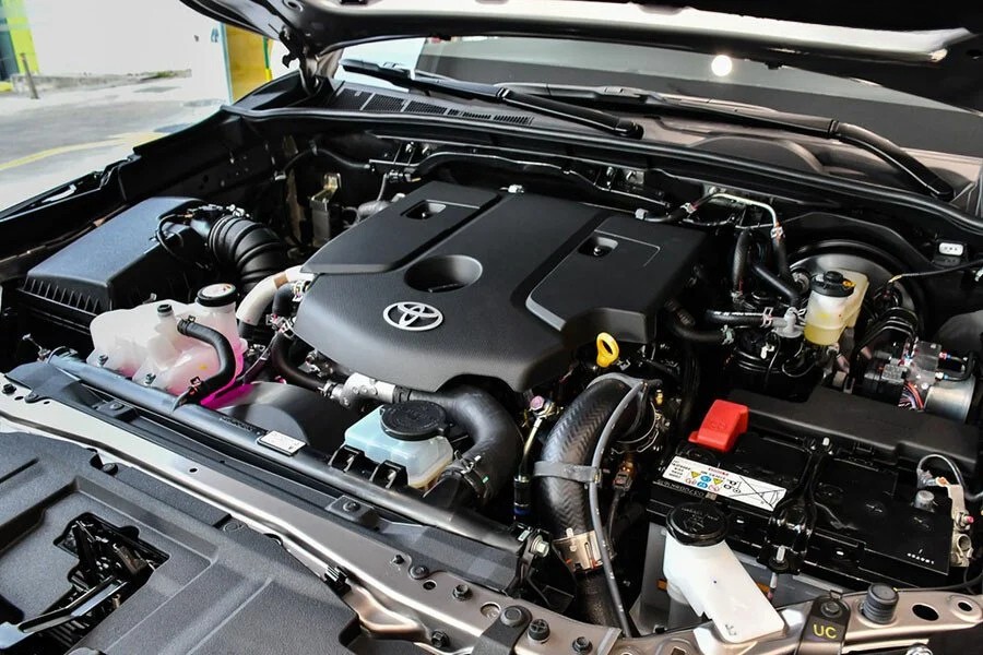 Toyota Fortuner Legender 17