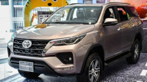 Toyota Fortuner Legender