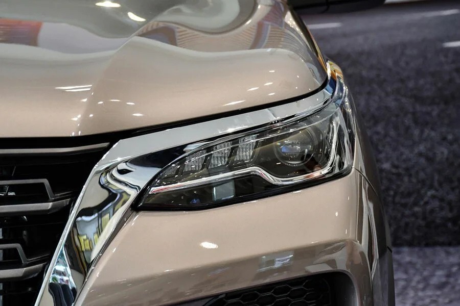 Toyota Fortuner Legender 4