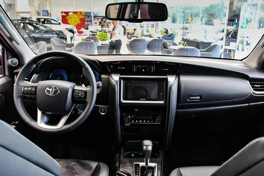 Toyota Fortuner Legender 9